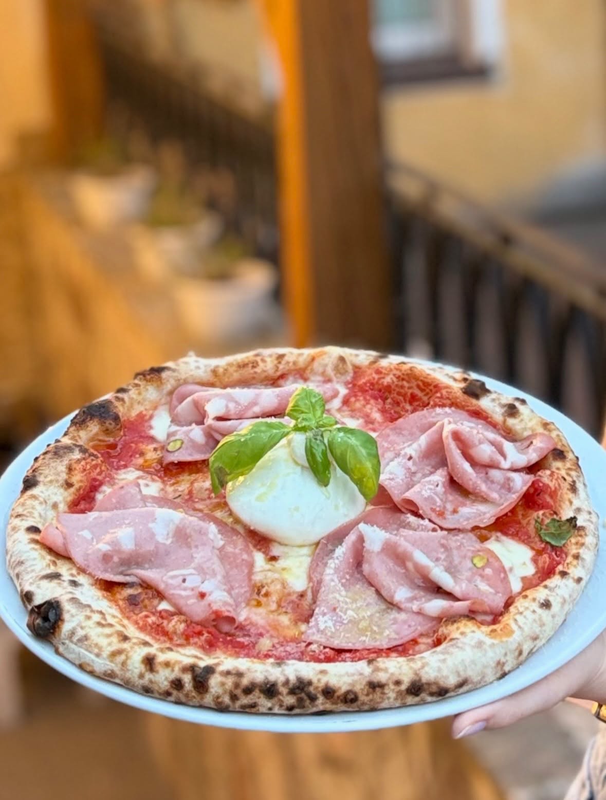 Pizza na zdjęciu opublikowanym przez Kinową